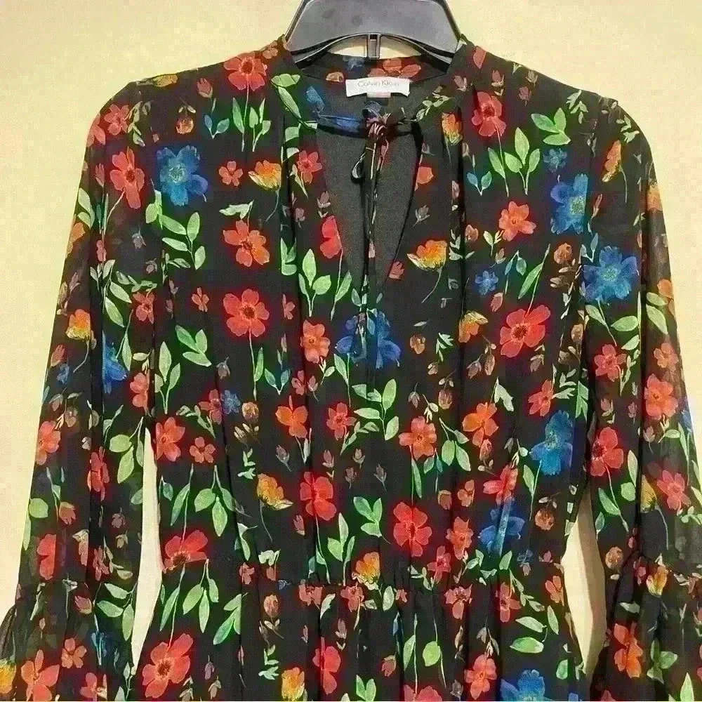 Calvin Klein Ruffle Bell Sleeve Floral Print Front Tie Dress Women Size 4 Spring - Picture 3 of 12